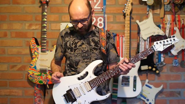 Ibanez JEM JR - demo i recenzja смотреть онлайн