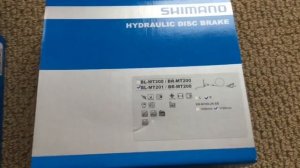 Shimano MT200 hydraulic brakes unboxing BL-MT200 vs BL-MT201 levers