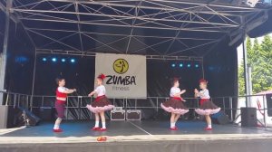 Полька Ладушки. Танцуют дети 7-9 лет  Педагог Ольш