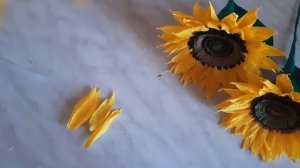 как Быстро и Классно сделать подсолнух из гофр.бумаги своими руками.Мастер класс .