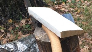 #9. Плотницкий топор Хускварна.