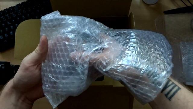 UNBOXING! (Canon EOS 250D) смотреть онлайн