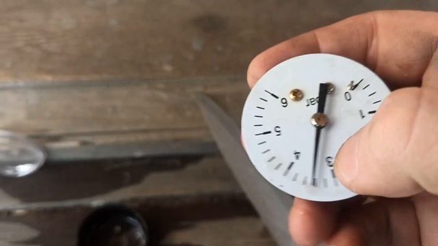 Насос после зимы.. Поломка манометра насосной станции.. Ремонт за 2 минуты смотреть онлайн