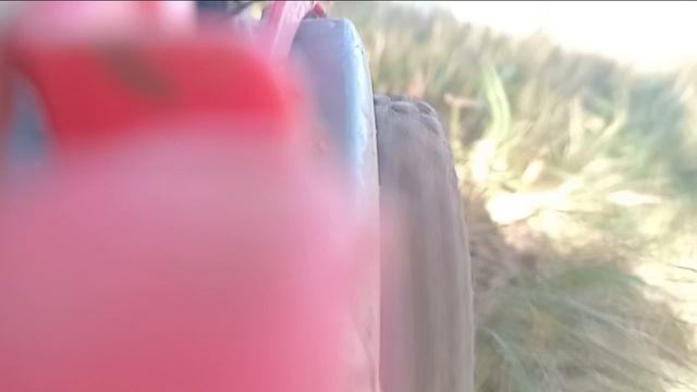 едем на говновозе и на тракторе и перелом лодышки смотреть онлайн