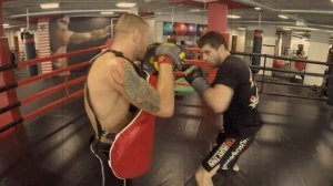 Совместная тренировка по тайскому боксу (Муай Тай) и кикбоксингу Андрея Басынина и Виталия Дунец