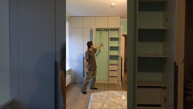 современный стильный шкаф в спальню