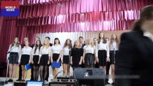 “Я БАНДЕРОВЕЦ“ Украинские выпускники поют гимн бендеровцев