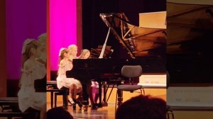 C. Gurlitt, Valse Noble Trio, 6 hands piano by Sophia (link), Laura (right) & Matilda their friend