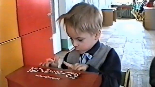 Один из СЧАСТЛИВЫХ дней в детстве 90-х!!! Нас в КИНО СНИМАЮТ!!! Ура-а-а!!! И обед будет ВКУСНЫМ! смотреть онлайн