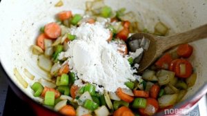 Тушёная курица с овощами