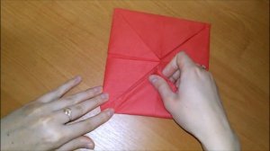 ЦВЕТЫ ИЗ БУМАЖНЫХ САЛФЕТОК СВОИМИ РУКАМИ / лайфхак из салфеток /  DIY EASY NAPKIN FOLDING