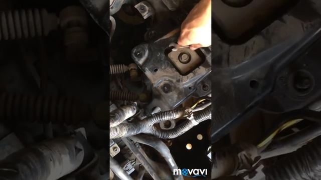 Замена левой опоры двигателя Мазда 3 ВК 2 литра ,своими руками смотреть онлайн