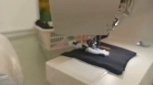 Автоматическая петля на компьютеризированной швейной машине Janome Sewist 780DC