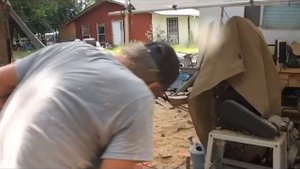 Резьба бензопилой (carving chainsaw)