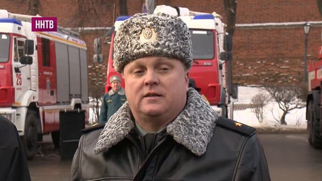 Ключи от новой пожарно-спасательной техники сотрудникам МЧС вручил глава региона Глеб Никитин смотреть онлайн