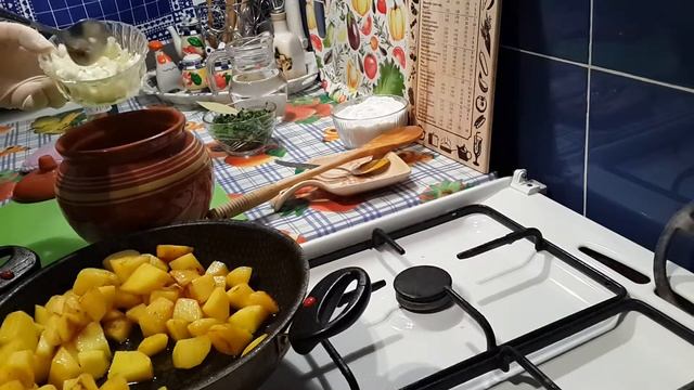 Картошка тушеная в горшочке/постный рецепт