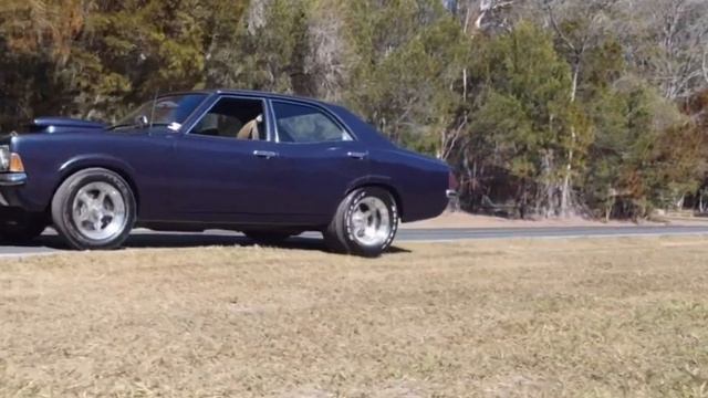 Ford Cortina ready for a V8! смотреть онлайн