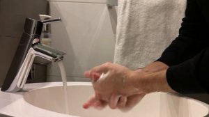 люди кладут мыло под подушку