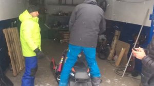 Заводим снегоход Polaris