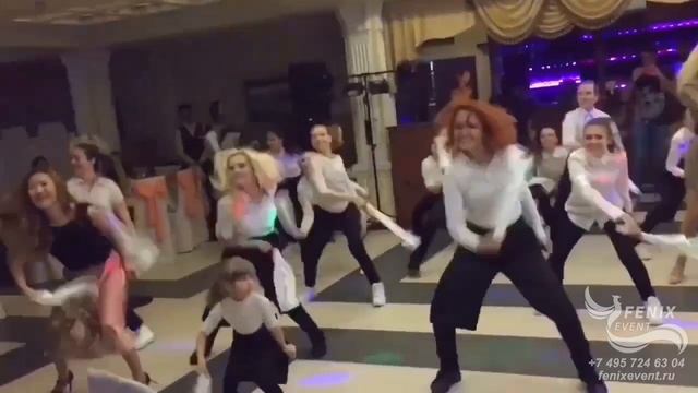 Шоу танцующих официантов заказать на свадьбу, праздник, юбилей и корпоратив в Москве - коллектив № 2