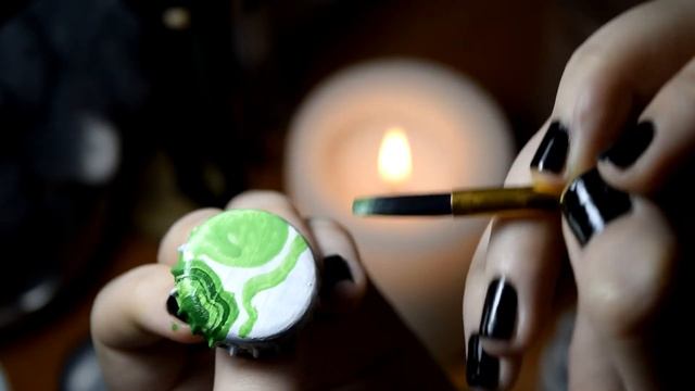 Значки из крышек газировки. Рисуй со мной 