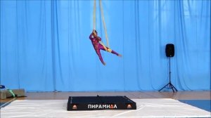 Выступление на воздушной петле