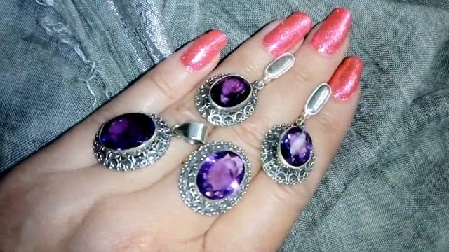 ИНДИЙСКОЕ СЕРЕБРО ?, ЯРКИЕ КАМНИ В ЧЕКАНЫХ ОПРАВАХ ????????