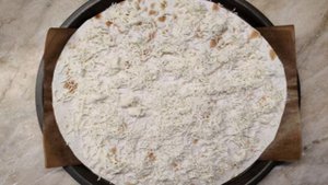 Пицца из лаваша в духовке с колбасой и сыром