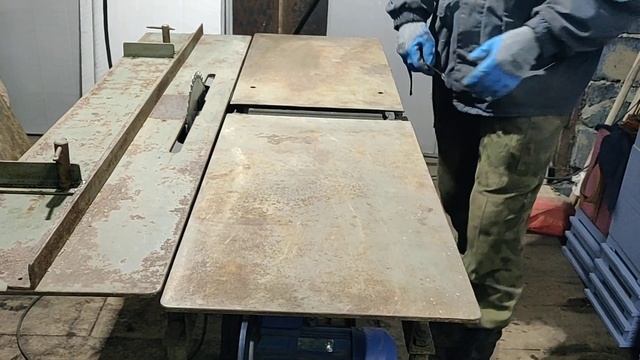 Самосборный распиловочно-строгальный станок по дереву