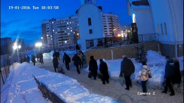 Видеонаблюдение в церкви. Главный вход смотреть онлайн