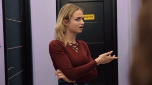 СТАРШЕКЛАССНИЦА ВСКРУЖИЛА ГОЛОВУ КИРИЛЛУ!!!