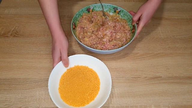 Котлеты как в ШКОЛЬНОЙ СТОЛОВОЙ ТОЛЬКО С МЯСОМ . Секрет в приготовлении!