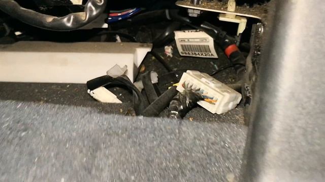 Люфт водительского сиденья на Nissan Pathfinder R51 смотреть онлайн