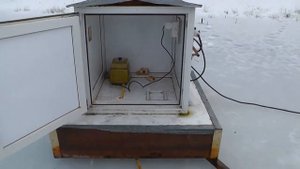 Для выживания рыбы в пруду включаю зимой компрессор