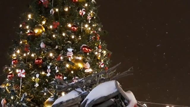 Ночная Казань: Дворец земледельцев, Кремлёвская набережная, Сказочный городок смотреть онлайн