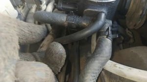 Что должно подключено к дроссельной заслонке в место резиновой заглушки на шевроле лачети 1.8