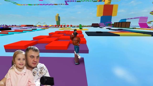 Настя и папа Лапатушки играют в Roblox Parkour