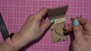 ПРЫГАЛКА ИЗ КАРТОНА И РЕЗИНКИ. Видеоинструкция