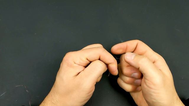 Как связать два поводка чтобы не слипались.