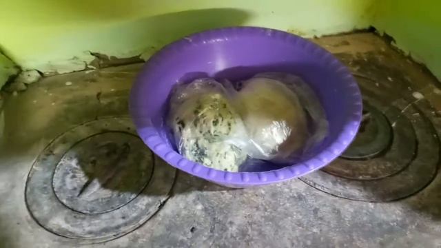 ХЛЕБ  с  ЛЮБОВЬЮ  =  ВОДА,  МУКА  ОДНО  ЯЙЦО  И  ПРОИСХОДИТ  ВОЛШЕБСТВО