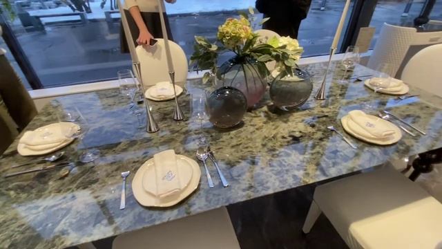 Обзор обеденной группы София со столешницей из Лабрадорита смотреть онлайн