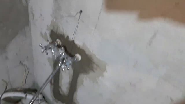 Как выставить ВОДОРОЗЕТКИ под смеситель смотреть онлайн