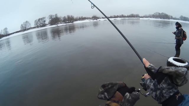 Ловля окуня на джиг.Рыбалка в Жуковском на Москва-реке.ул.НАРКОМВОД. смотреть онлайн
