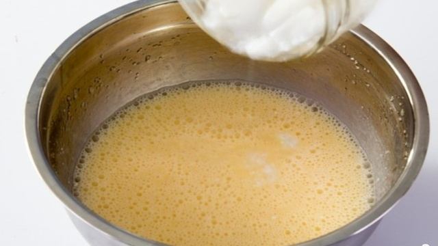 Пышные оладьи на кислом молоке без дрожжей