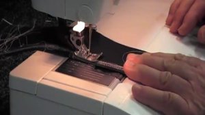 PFAFF Expression 3.0 Walking Foot/Dual Feed Memphis Sewing Machine