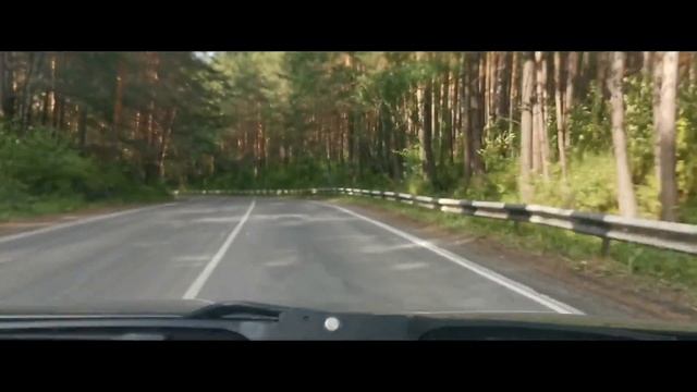 Гуляем с Машенькой, поехали  за Подарком на День Рождения Тасе