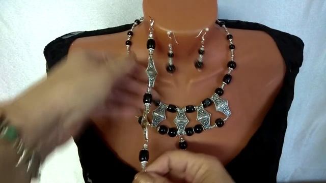 28.11.20г. Переделка и создание новых украшений.Агаты,кошачий глаз. смотреть онлайн