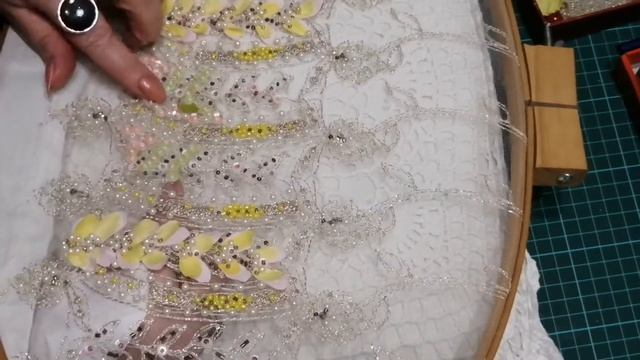 #Вышивка на сетке своими руками фрагмент.