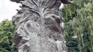 СКВЕР НИЗАМИ ГЯНДЖЕВИ /NIZAMI GANJAVI SQUARE