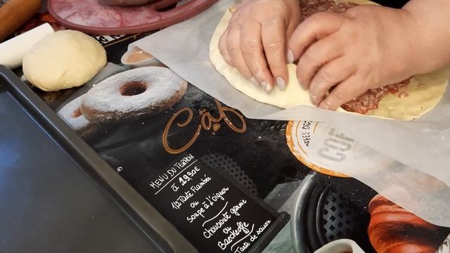 Открытый пирог с мясом в духовке! Сочный, вкусный, аппетитный!